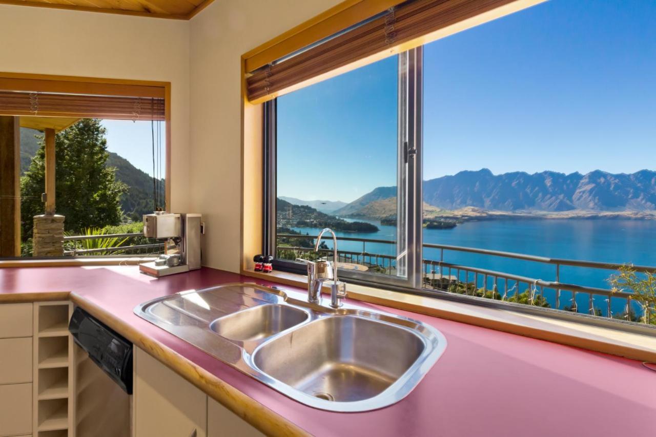 Amazing View Home Куийнстаун Екстериор снимка